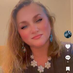 Meet your Posher, Ariane